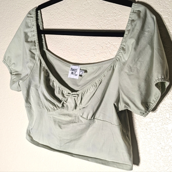 Girly green peasant style top - Picture 2 of 5